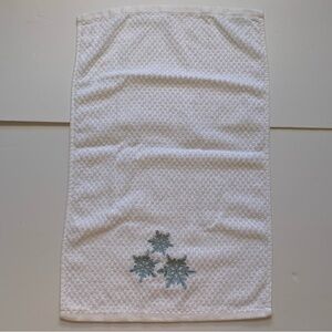 Snowflake Croscill White Cotton Kitchen Towel Winter